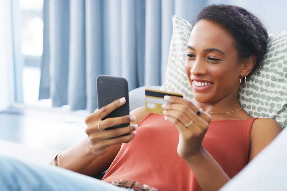 Formularios relacionados con tarjetas de crédito y débito